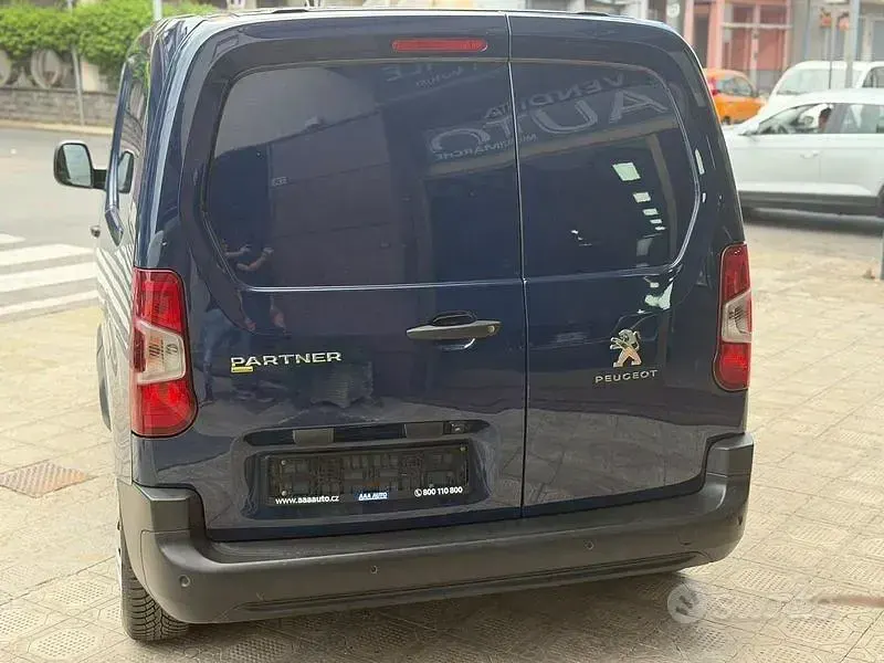 Usata Peugeot Partner 105 CV (77 kW) 2021 Monovolume