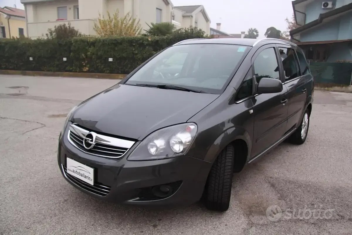 Usata Opel Zafira Tourer Cosmo 150 CV (110 kW) 2012 Monovolume