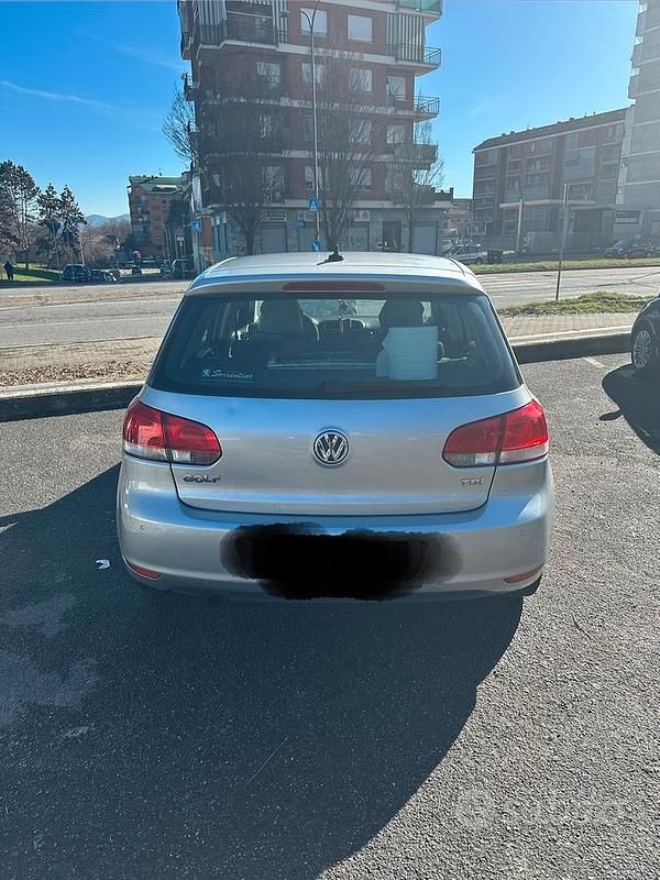 Usata VW Golf VI 105 CV (77 kW) 2010 Grigio Utilitaria