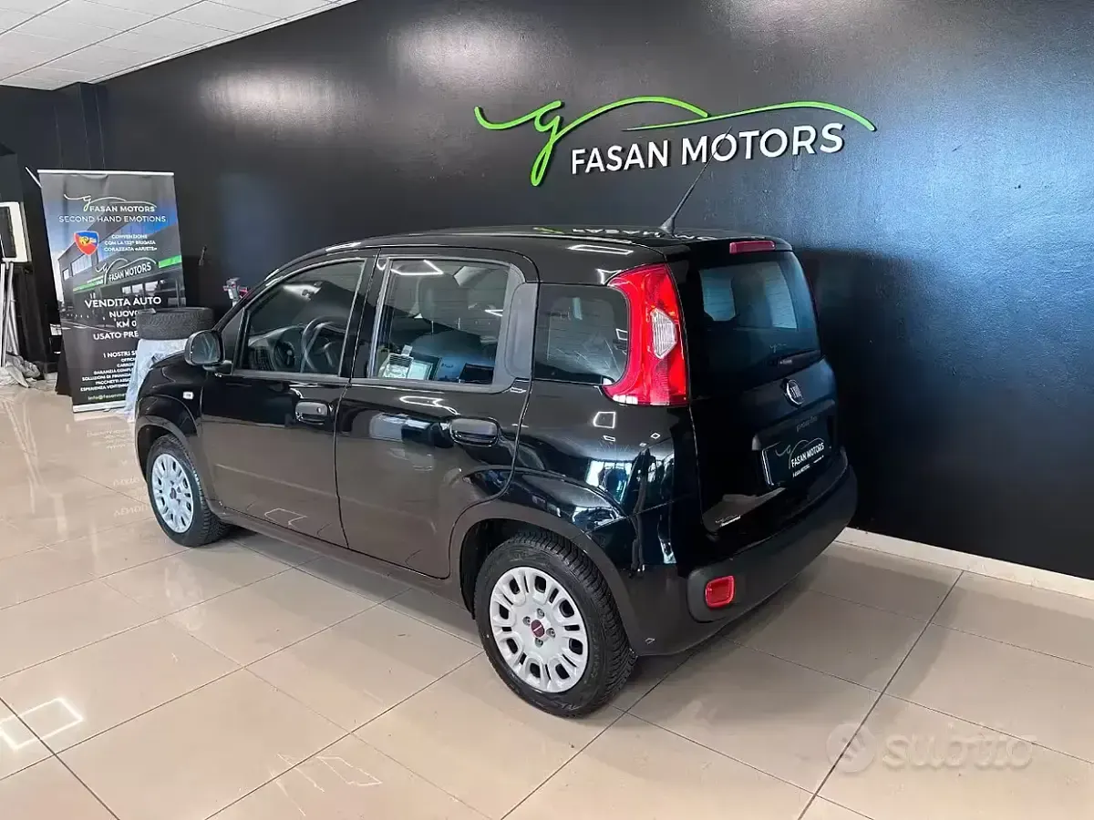 Usata Fiat Panda Lounge 69 CV (50 kW) 2019 Nero Utilitaria