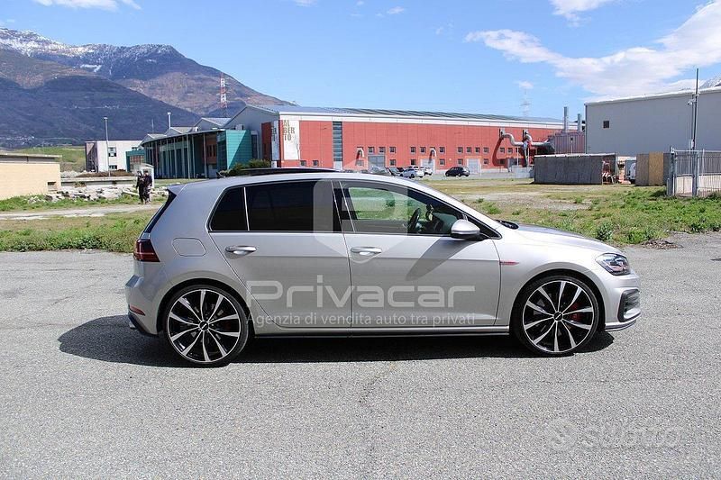 Usata VW Golf VII GTI 245 CV (180 kW) 2019 Grigio Utilitaria