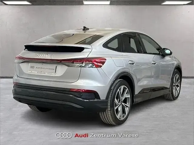 Usado Audi Q4 Sportback e-tron S-Line 210 kW (286 CV) 2025 Plateado SUV