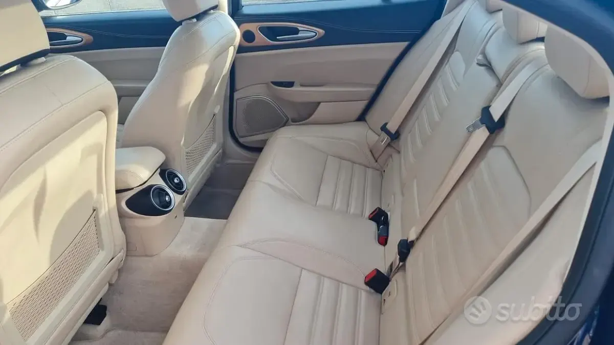 Usata Alfa Romeo Giulia 2017 Blu Berlina