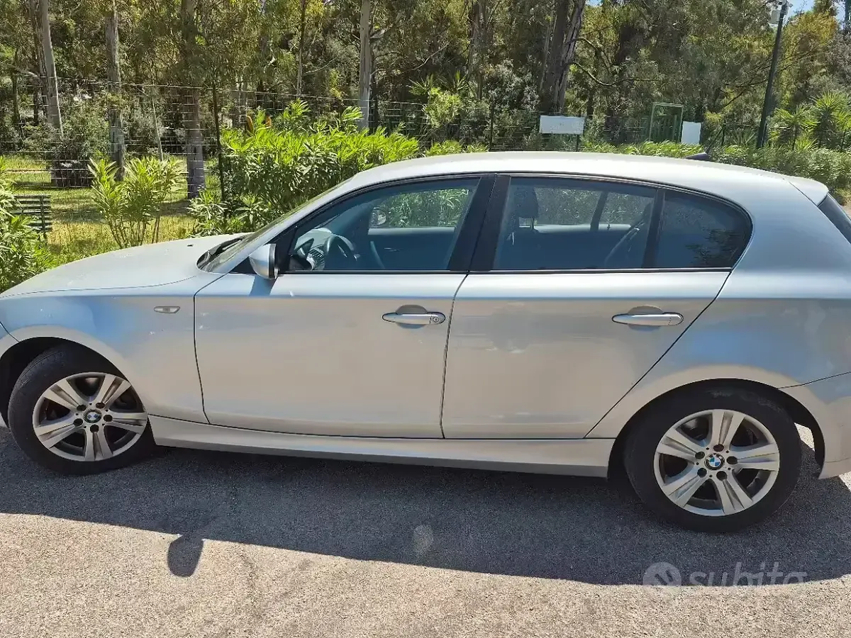 Usata BMW 118 143 CV (105 kW) 2009 Utilitaria
