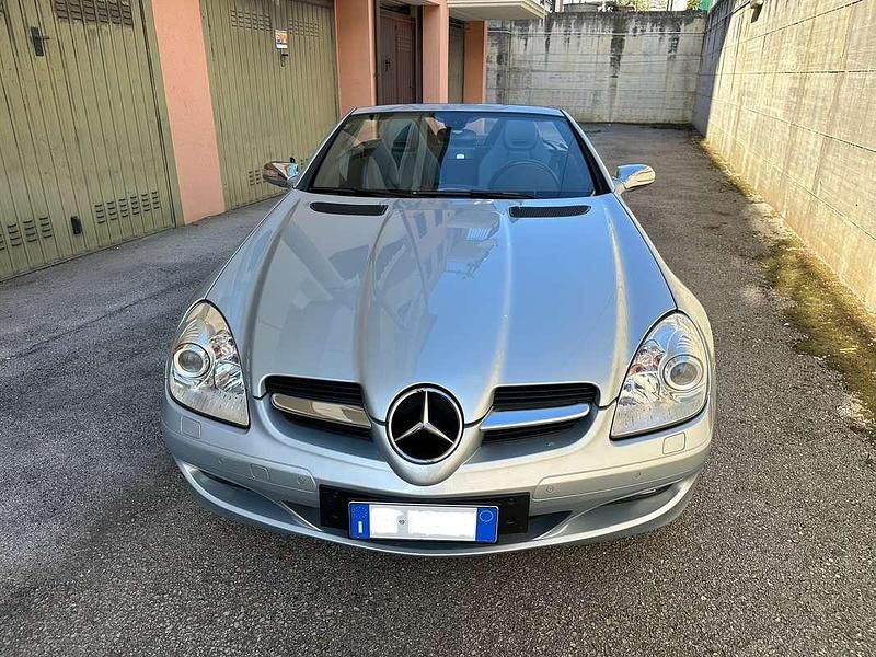 Usata Mercedes SLK200 163 CV (119 kW) 2004 Blu/azzurro Cabrio