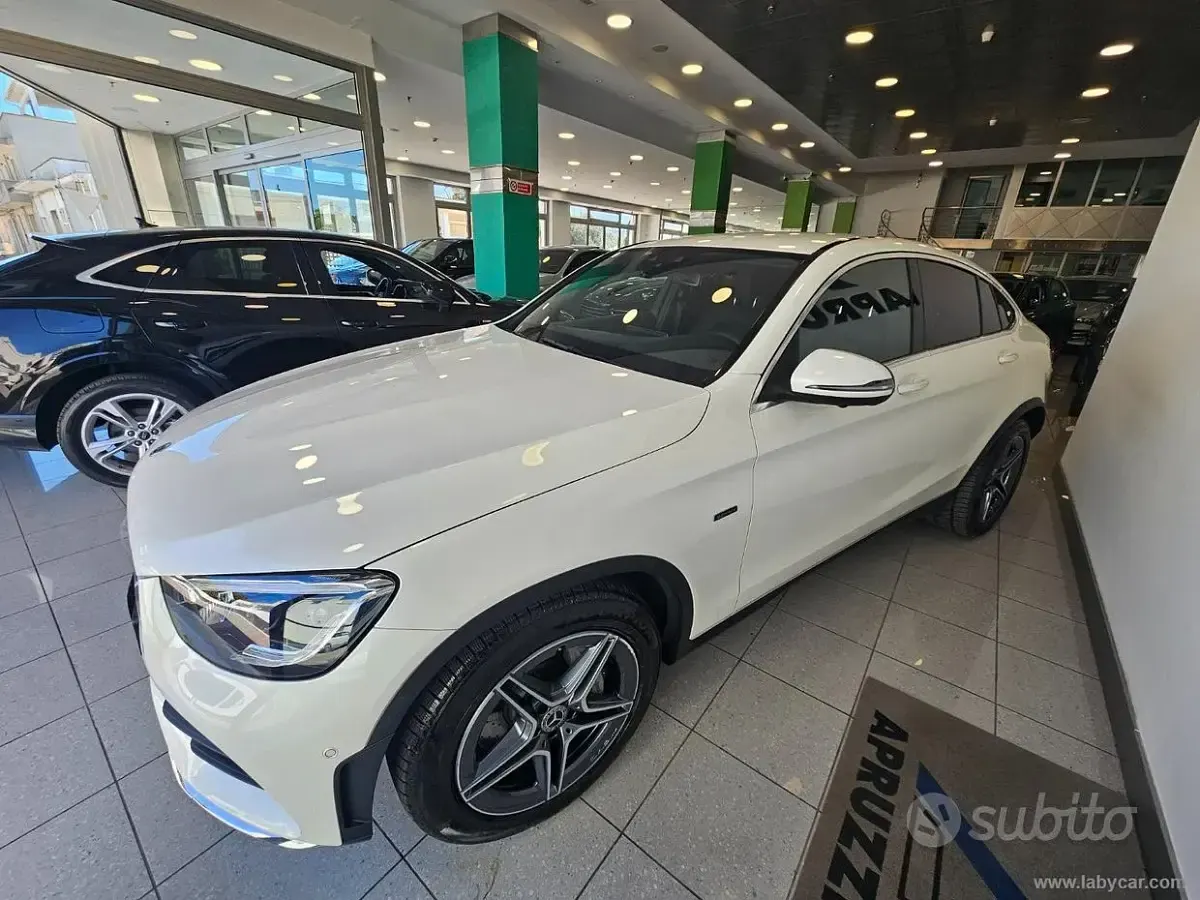 Usata Mercedes GLC300 Premium 211 CV (155 kW) 2020 Bianco SUV