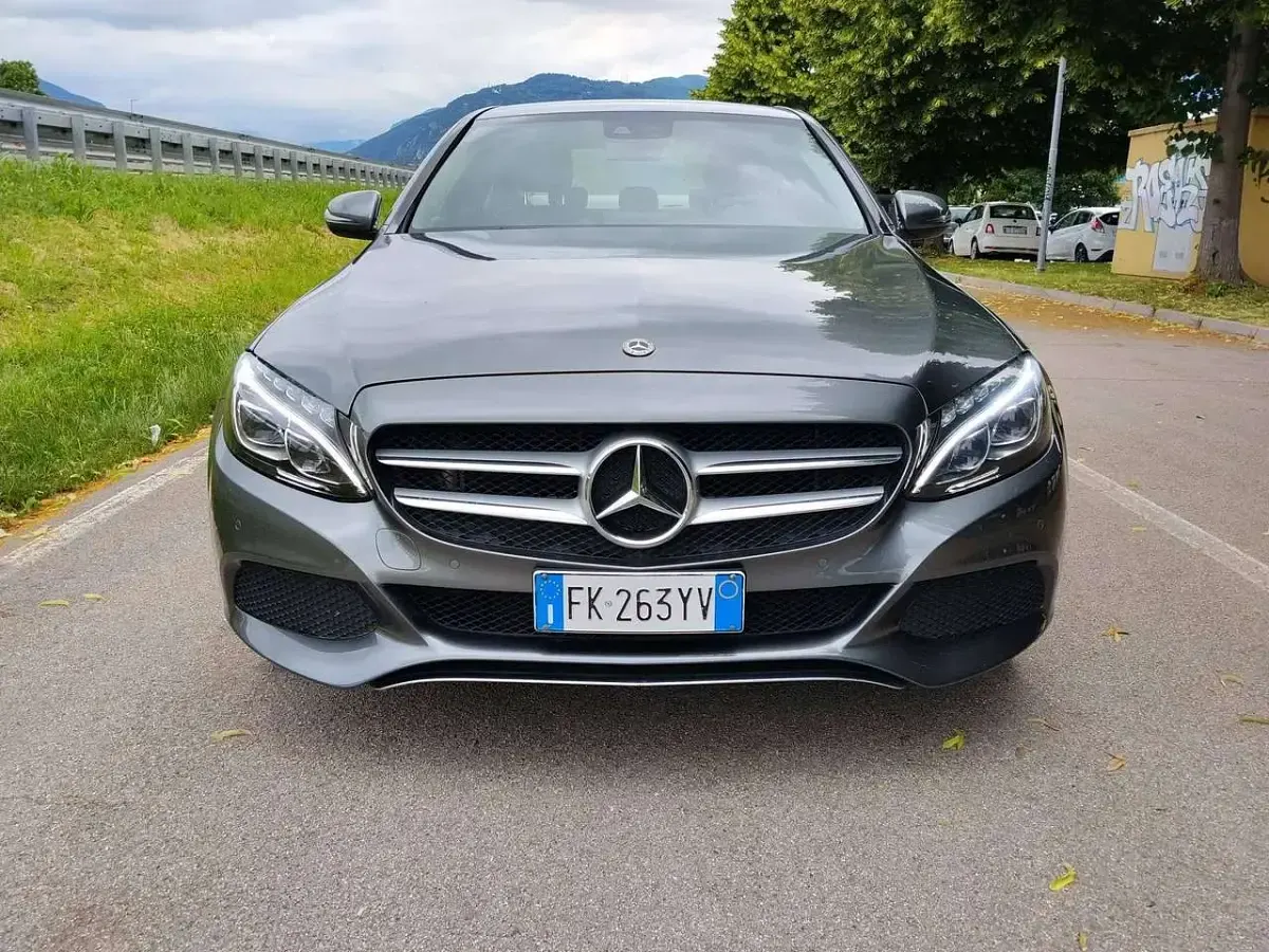Usata Mercedes C220 170 CV (125 kW) 2017 Grigio Berlina