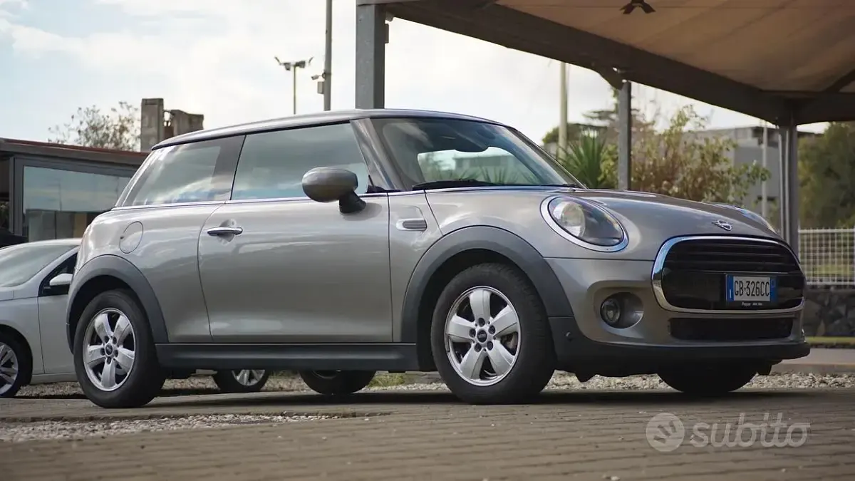 Usata Mini Cooper 136 CV (100 kW) 2020 Grigio Utilitaria