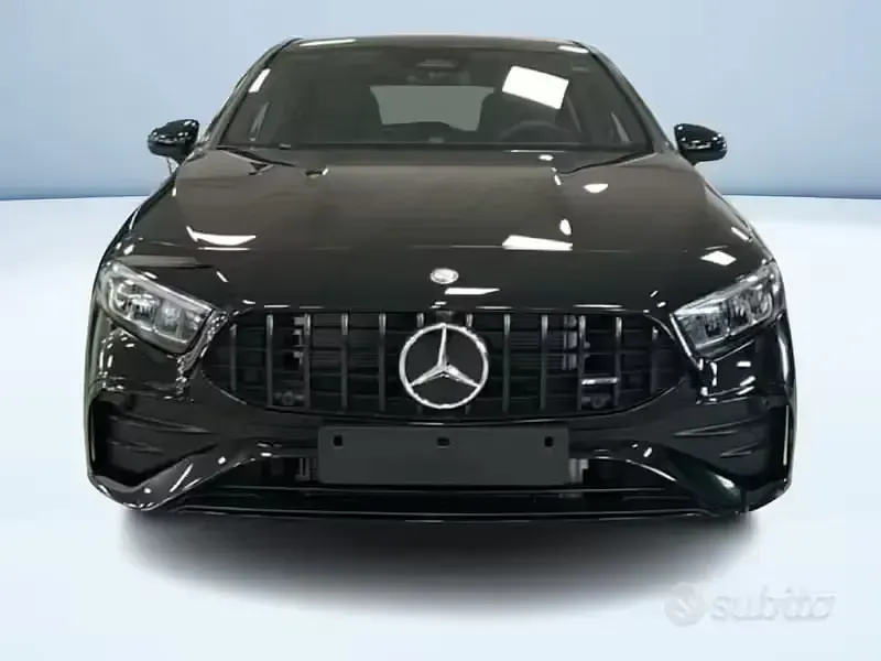 Nouvelle Mercedes A35 AMG AMG line 2026 Noir Berline