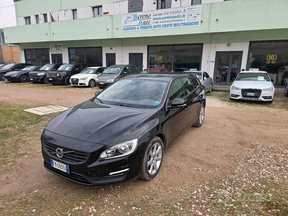 Usata Volvo V60 120 CV (88 kW) 2018 Station wagon