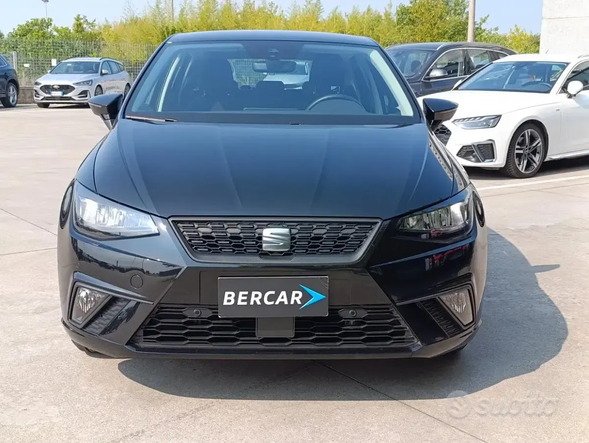 Usata Seat Ibiza Business 95 CV (69 kW) 2024 Nero Utilitaria