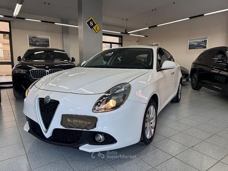 Usata Alfa Romeo Giulietta Super 121 CV (88 kW) 2016 Bianco Utilitaria