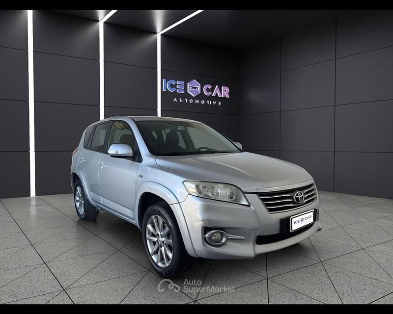 Usata Toyota RAV4 Style 150 CV (110 kW) 2013 Gray Pick-up