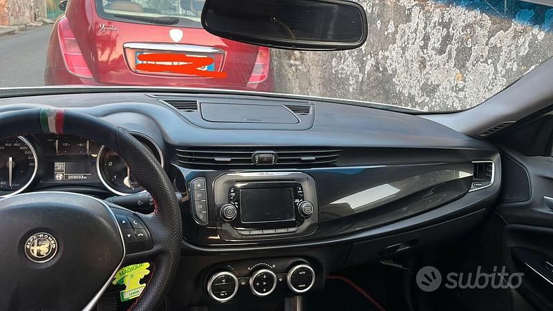 Usata Alfa Romeo Giulietta 150 CV (110 kW) 2014 Bianco Utilitaria