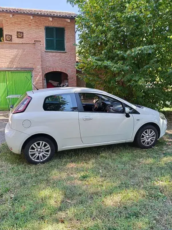 Usata Fiat Grande Punto S 69 CV (50 kW) 2012 Utilitaria