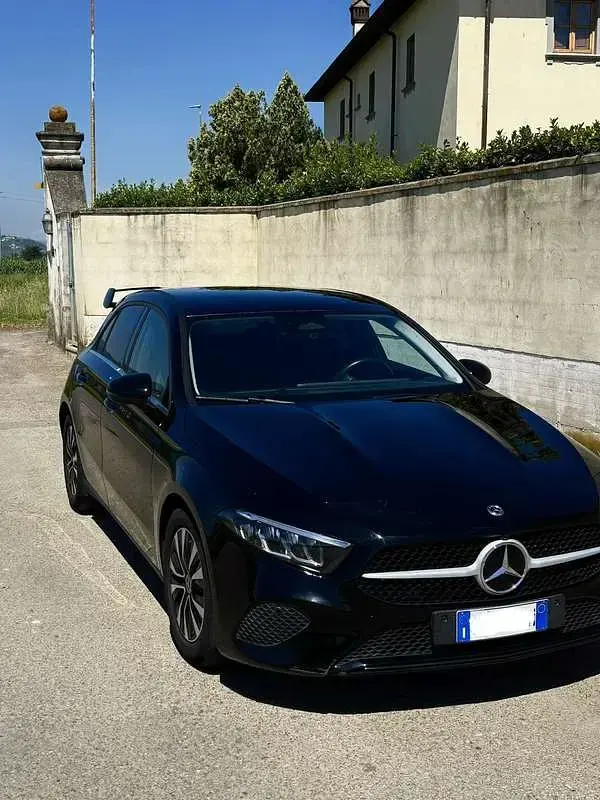 Usata Mercedes A180 Premium 116 CV (85 kW) 2023 Berlina