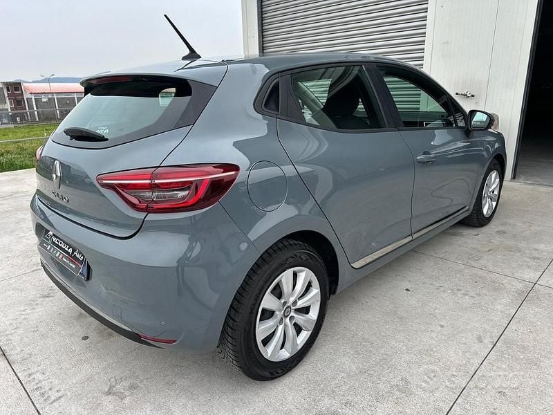 Usata Renault Clio V Intens 100 CV (73 kW) 2020 Grigio Berlina