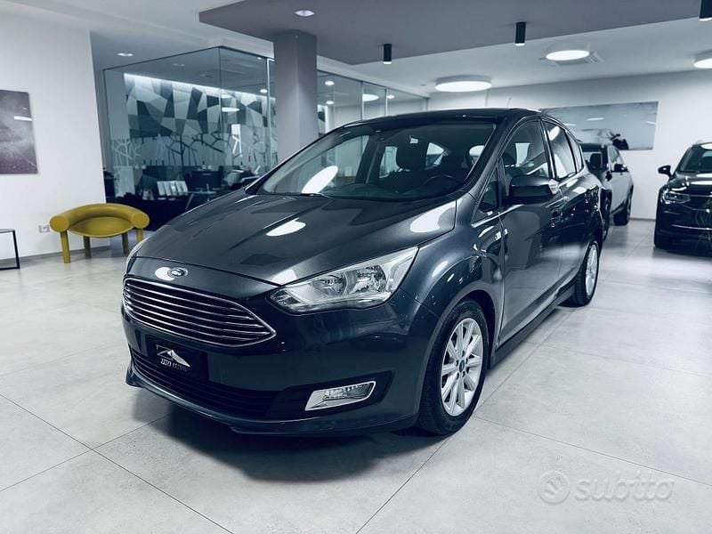 Usata Ford C-MAX Titanium 121 CV (88 kW) 2017 Gray Monovolume