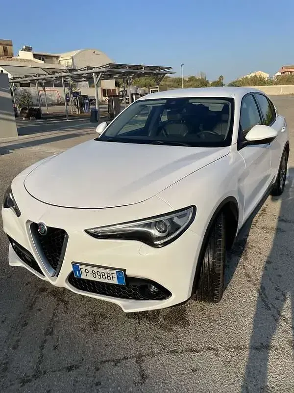 Usata Alfa Romeo Stelvio Super 150 CV (110 kW) 2018 SUV