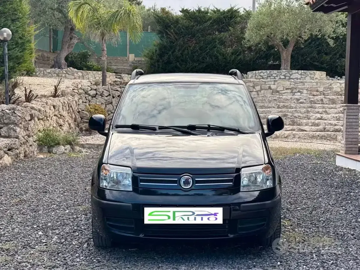 Usata Fiat Panda Dynamic 69 CV (50 kW) 2010 Nero Utilitaria