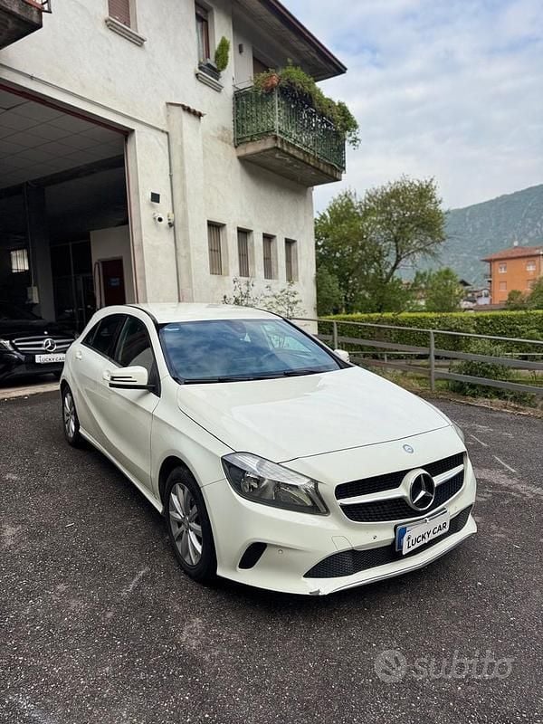 Usata Mercedes A180 Executive 109 CV (80 kW) 2016 Bianco Berlina