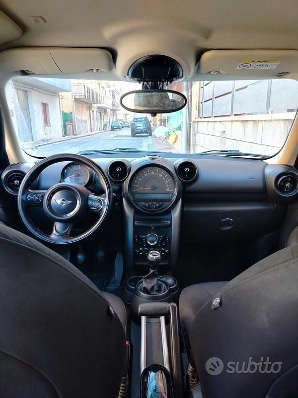 Usata Mini Countryman 111 CV (81 kW) 2015 Bianco SUV