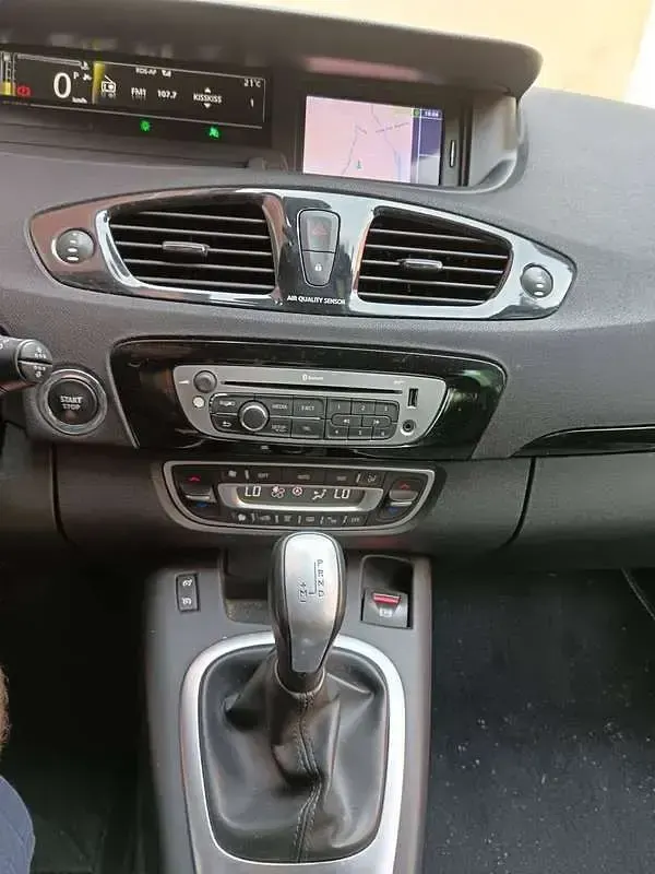 Usata Renault Scenic E-Tech 110 CV (80 kW) 2012 Nero Monovolume