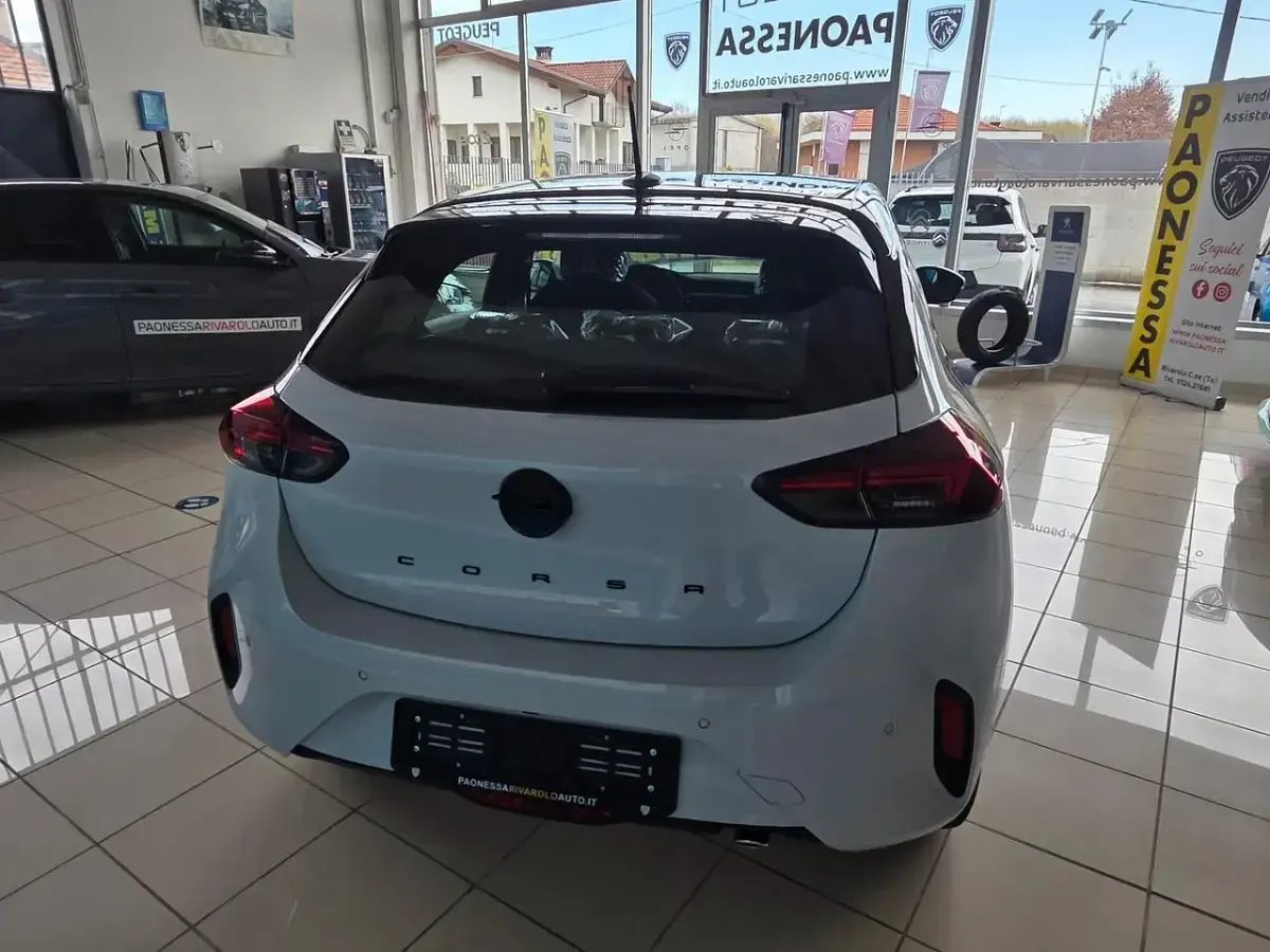 Nuova Opel Corsa 100 CV (73 kW) 2026 Bianco Utilitaria