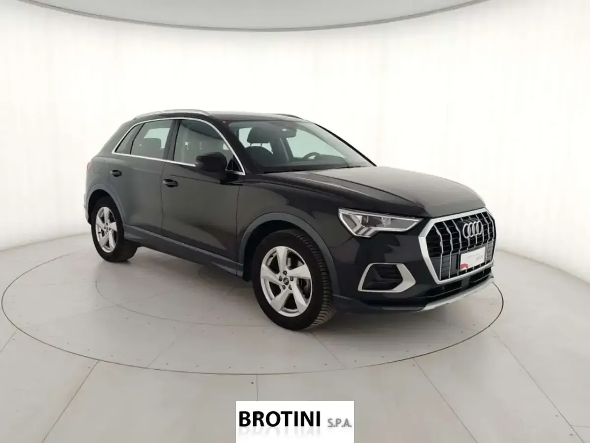 Usata Audi Q3 Advanced Plus 150 CV (110 kW) 2021 Nero metallizzato SUV