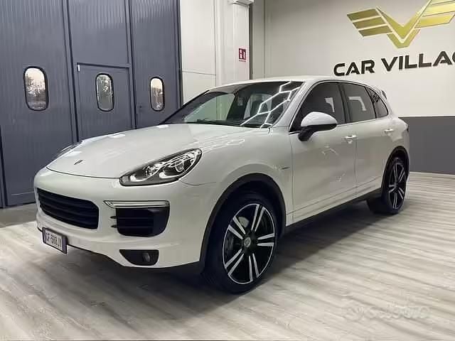 Usata Porsche Cayenne 250 CV (183 kW) 2016 Bianco SUV