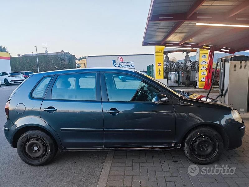 Usata VW Polo 2006 Blu Utilitaria