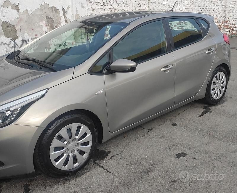 Usata Kia Ceed 100 CV (73 kW) 2014 Utilitaria