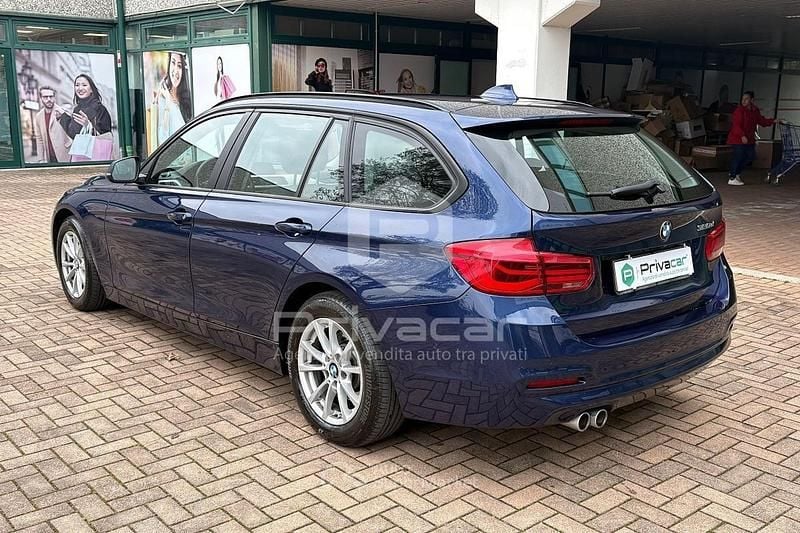 Begagnad BMW 320 Advantage 190 HK (139 kW) 2018 Blå Kombi
