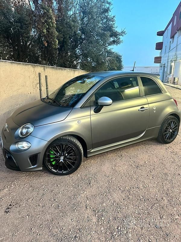 Usata Abarth 595 70th Anniversary 165 CV (121 kW) 2020 Grigio Utilitaria