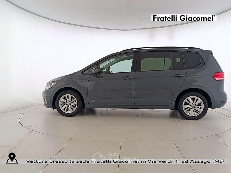 Usata VW Touran Business 122 CV (89 kW) 2021 Gray Monovolume