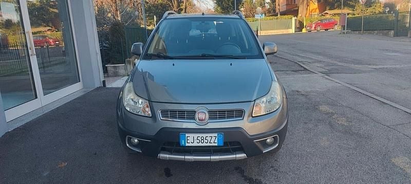 Usata Fiat Sedici Dynamic 119 CV (87 kW) 2011 Argento SUV