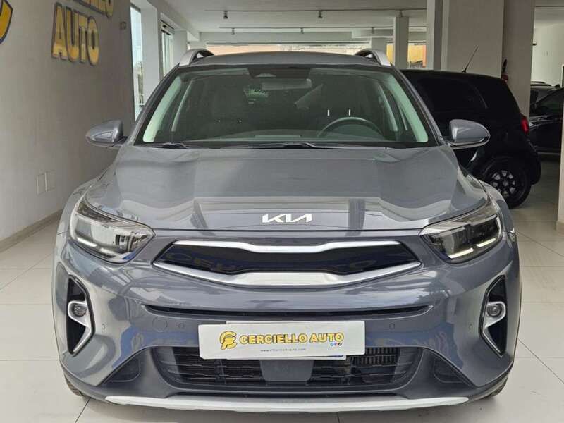 Grigio metallizzato Usata 2022 Kia Stonic Style SUV | 16.500 € (Buon prezzo) - Immagine 1/4