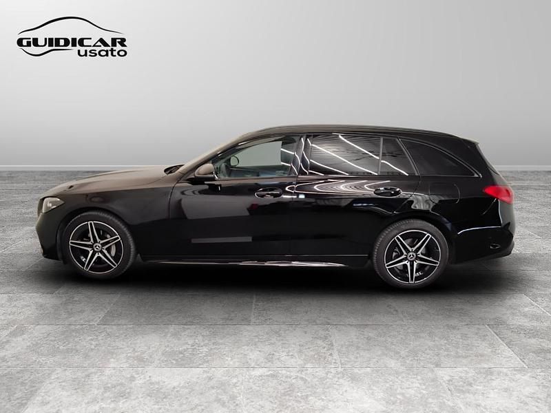 Usata Mercedes 300 Premium 197 CV (144 kW) 2023 Nero Station wagon