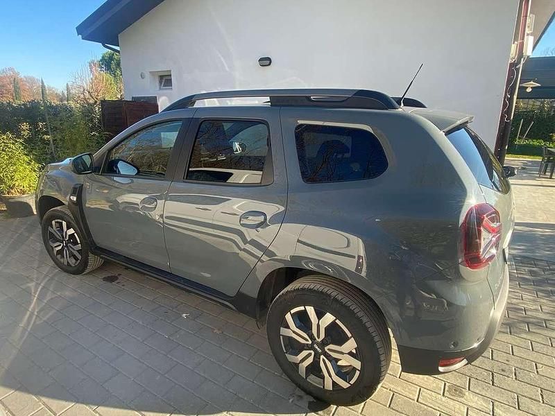 Usata Dacia Duster Journey 101 CV (74 kW) 2023 Grigio SUV