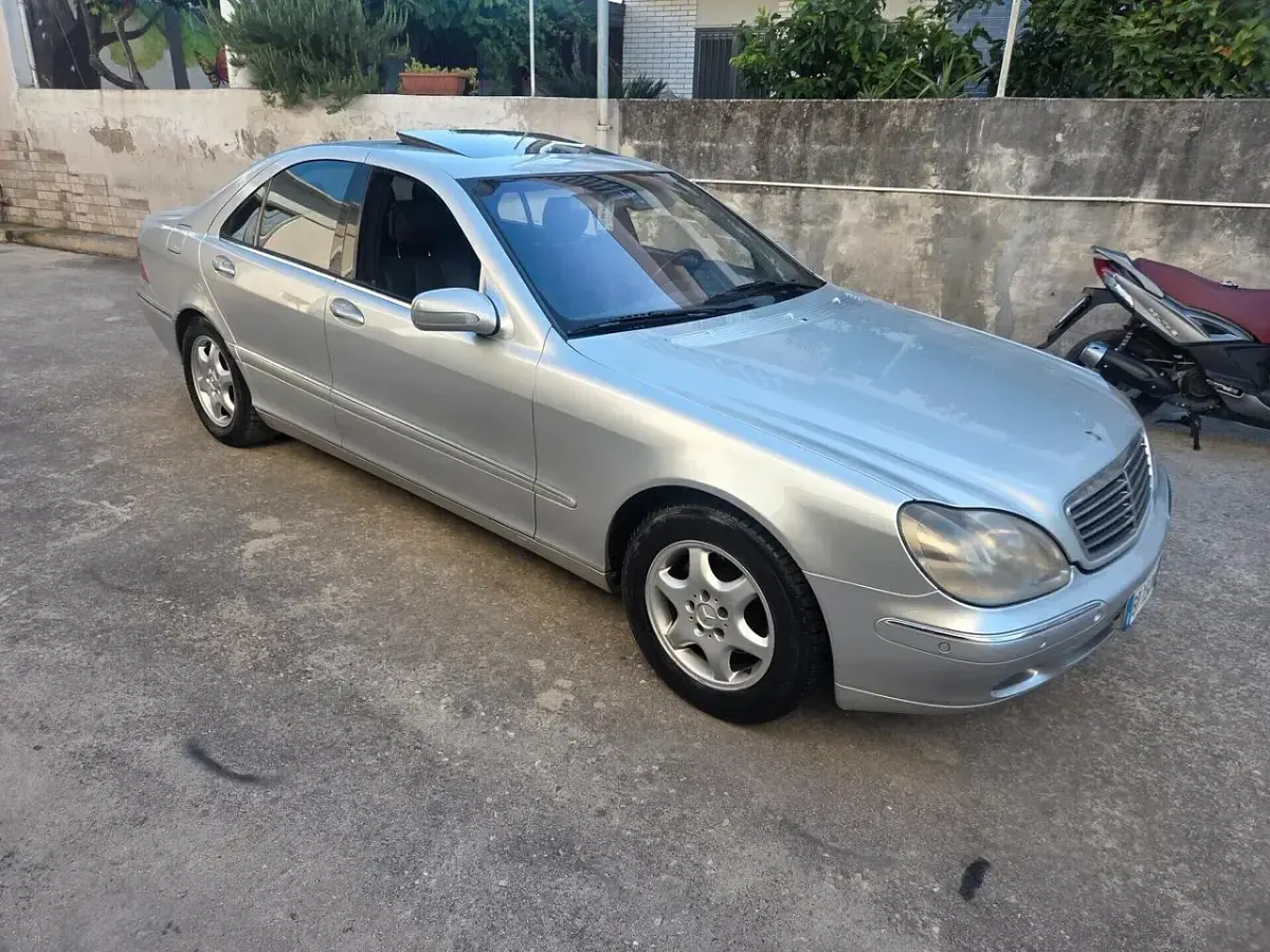 Usata Mercedes S320 224 CV (164 kW) 1999 Argento Berlina