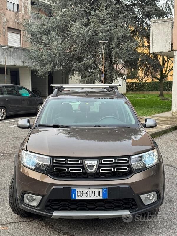 Usata Dacia Sandero 101 CV (74 kW) 2020 Utilitaria