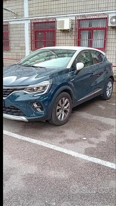 Usata Renault Captur 101 CV (74 kW) 2020 Blu SUV