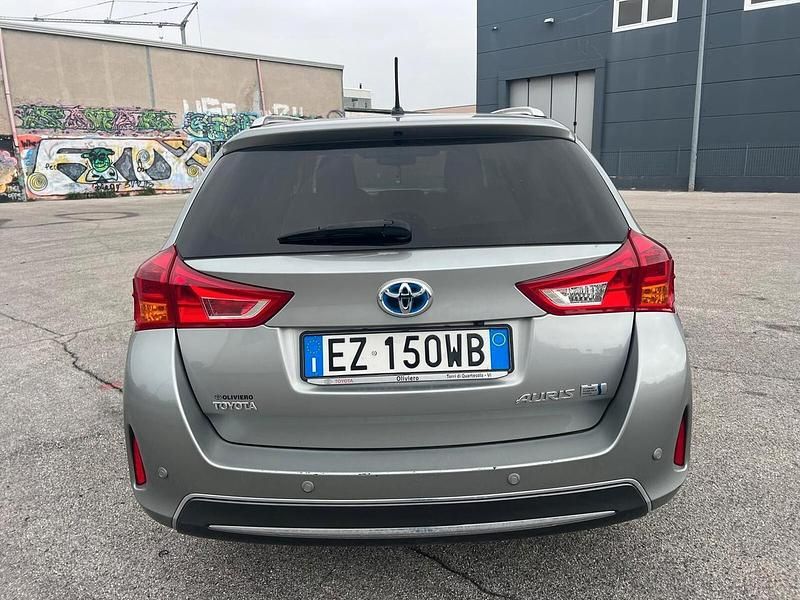 Usata Toyota Auris Touring Sports Business Edition 99 CV (72 kW) 2015 Grigio Station wagon