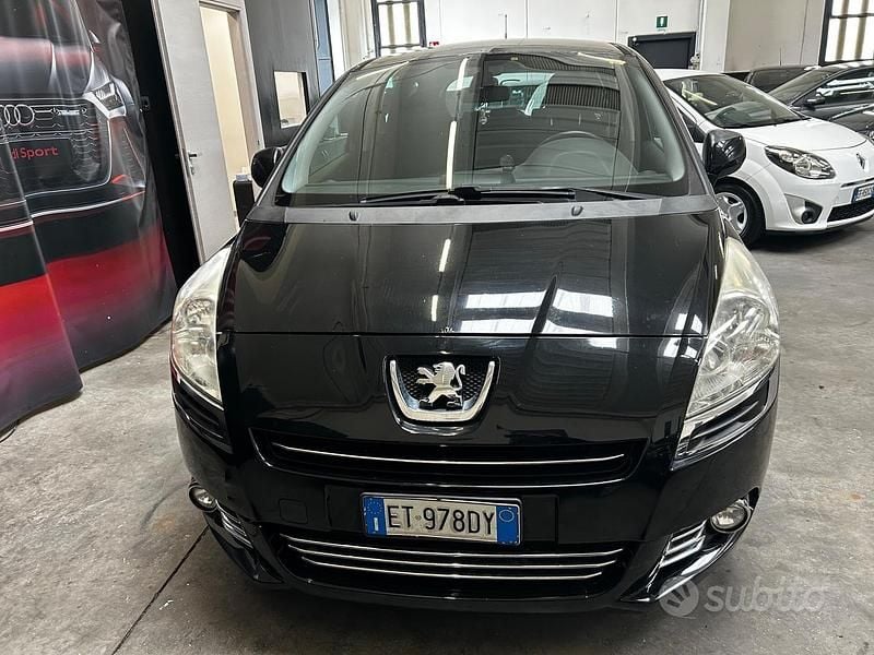Usata Peugeot 5008 163 CV (119 kW) 2013 Nero Monovolume