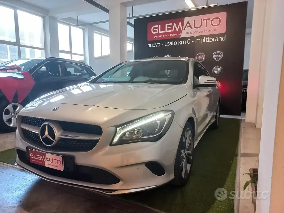 Usata Mercedes CLA200 Business 136 CV (100 kW) 2018 Grigio Berlina