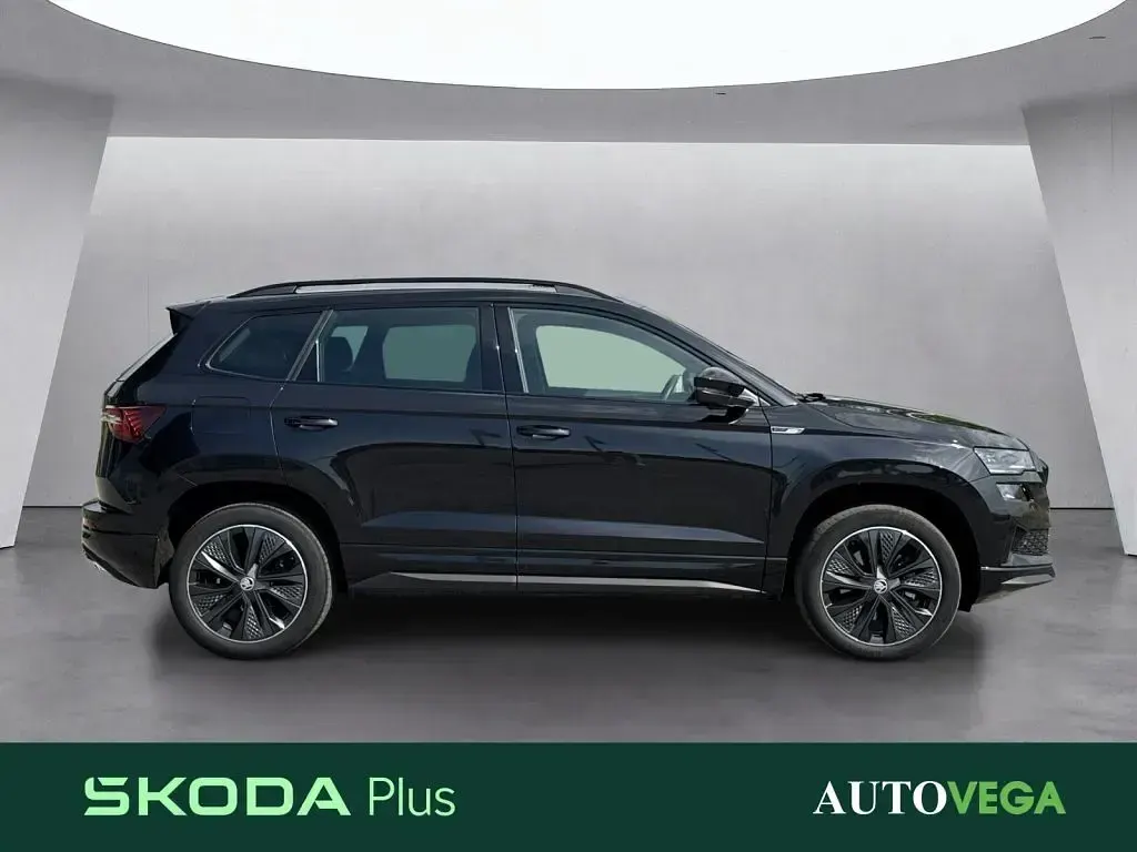 Usata Skoda Karoq SportLine 150 CV (110 kW) 2024 Nero / pastello SUV