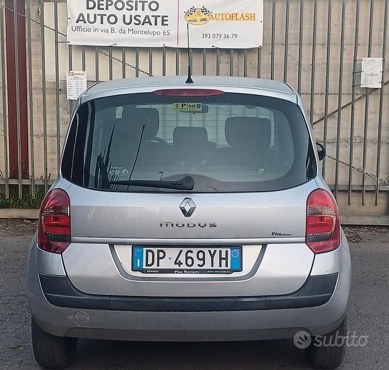 Usata Renault Modus Dynamique 74 CV (54 kW) 2008 Grigio Monovolume