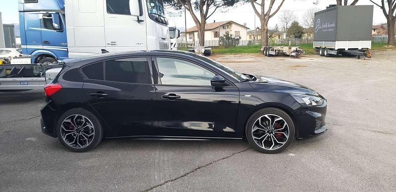 Usata Ford Focus ST-Line 125 CV (91 kW) 2022 Berlina