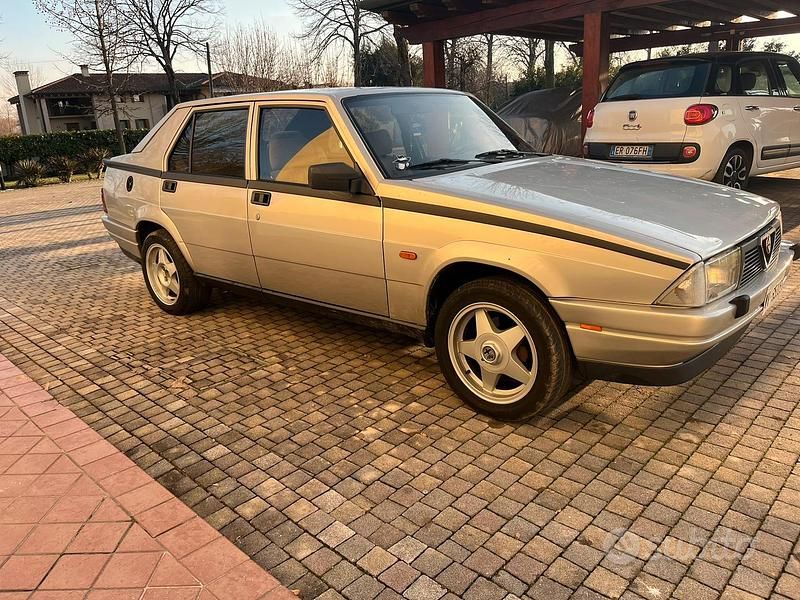 Usata Alfa Romeo 75 120 CV (88 kW) 1985 Berlina