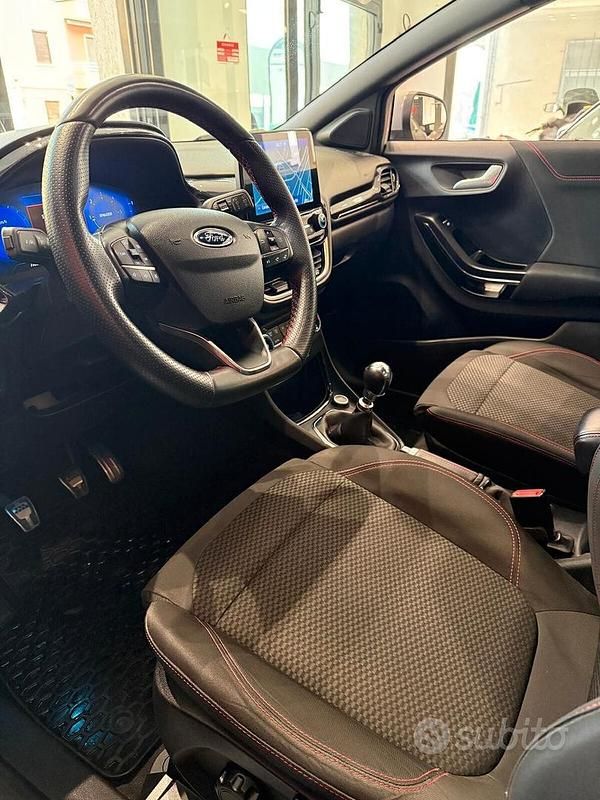 Usata Ford Puma ST-Line 120 CV (88 kW) 2021 Grigio SUV